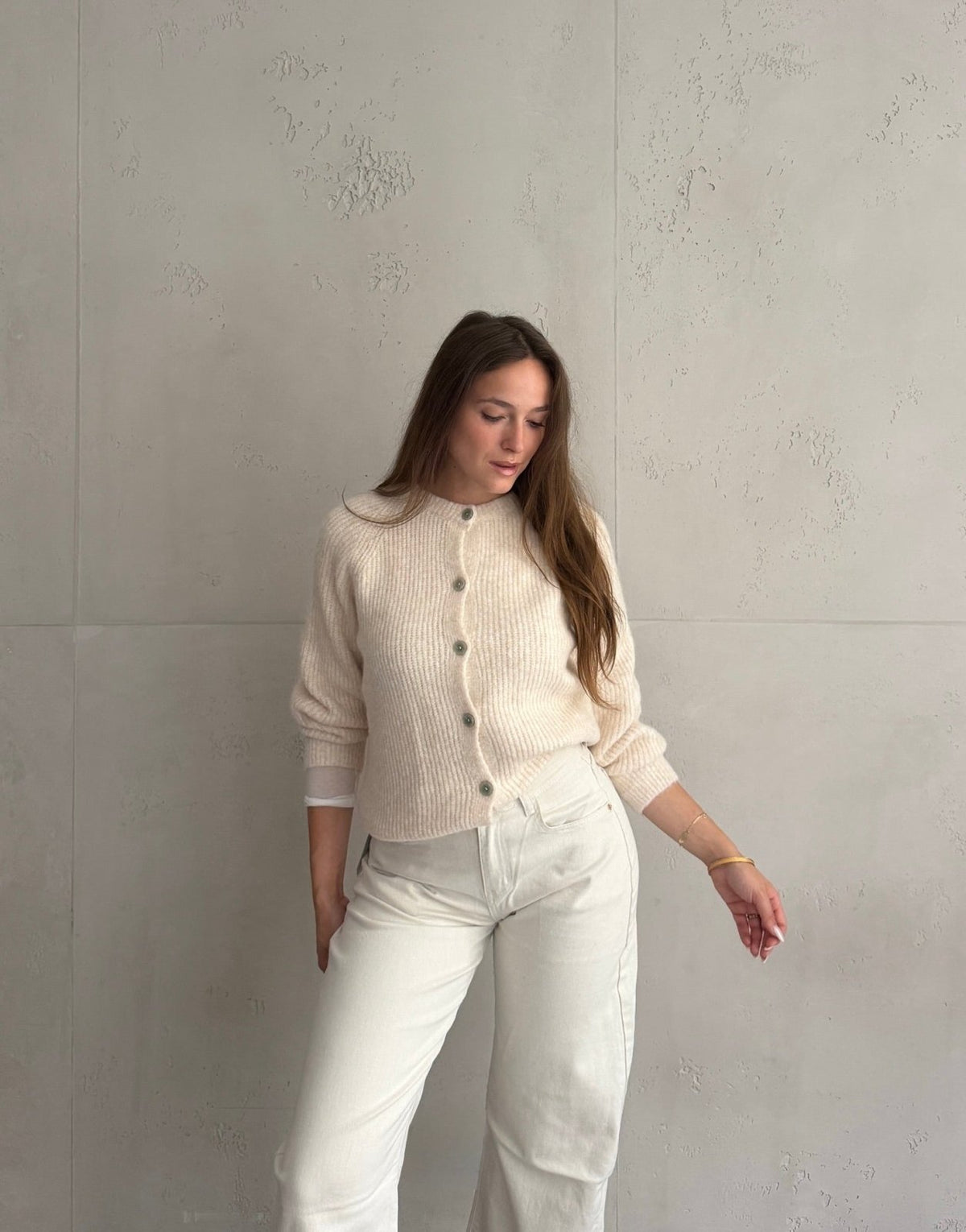 Gerippte Strickjacke mit Knopfleiste - Switch-Fashion