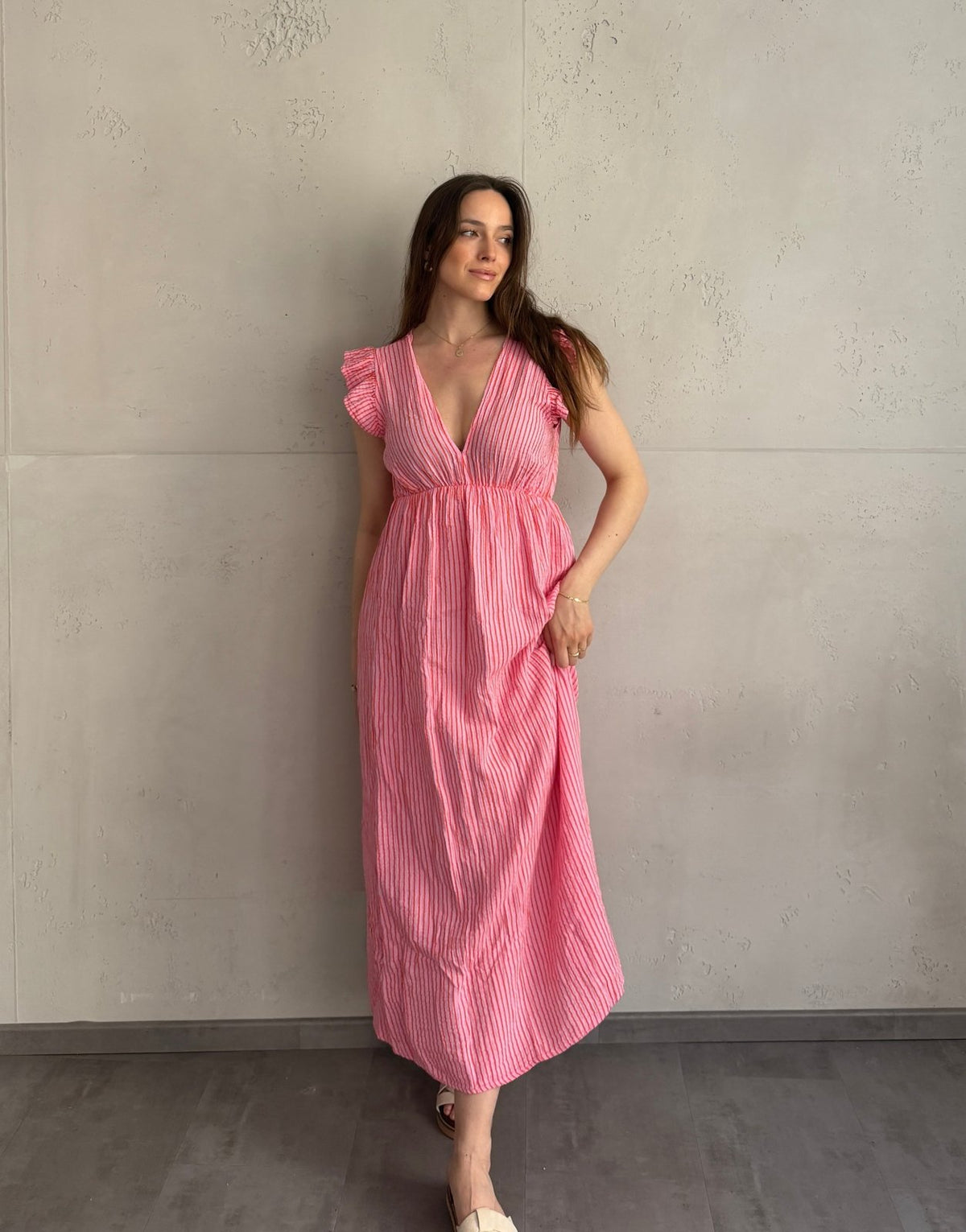 Gestreiftes Musselin Maxikleid mit Rückenausschnitt – Schmale Längsstreifen - Switch - Fashion