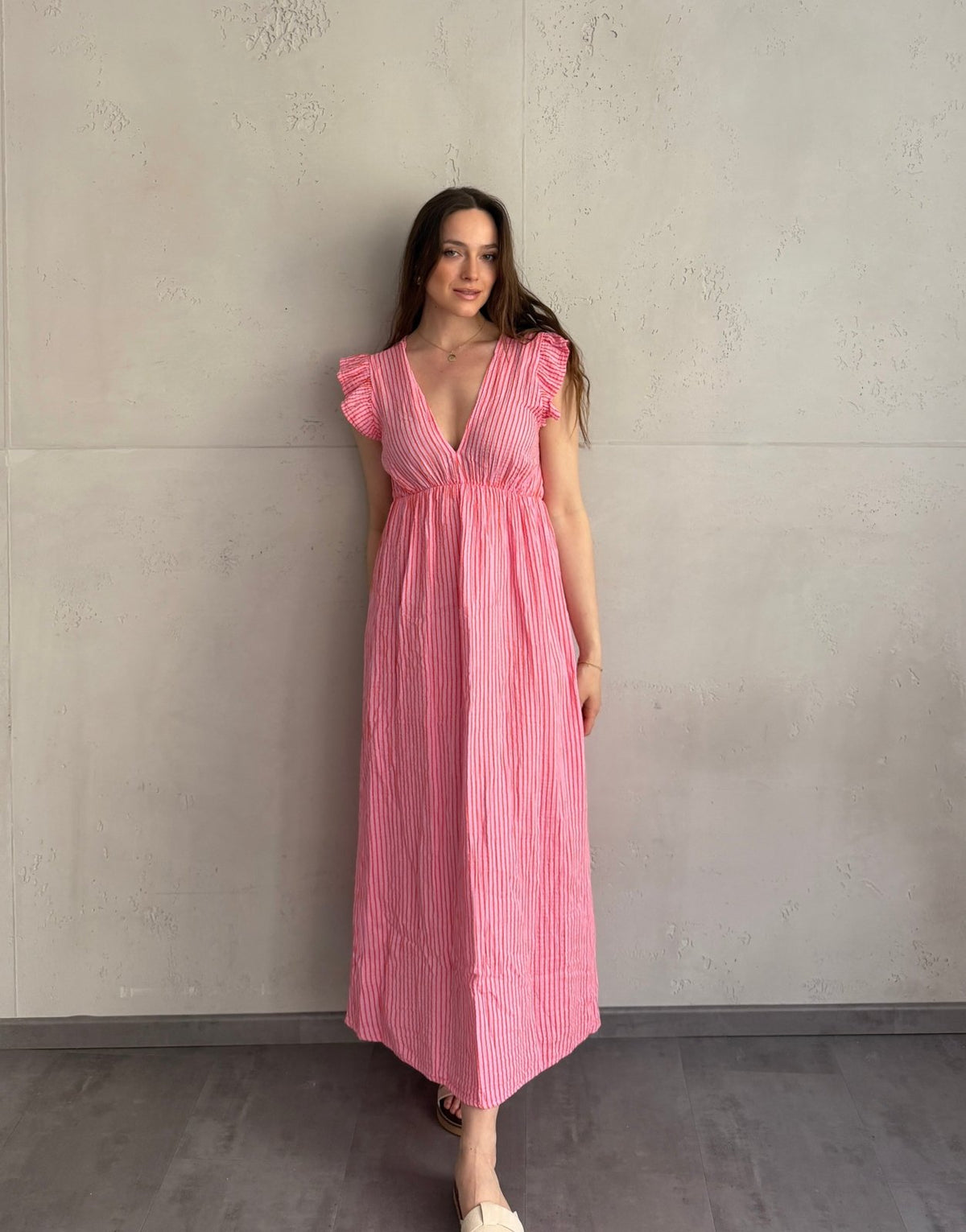 Gestreiftes Musselin Maxikleid mit Rückenausschnitt – Schmale Längsstreifen - Switch - Fashion