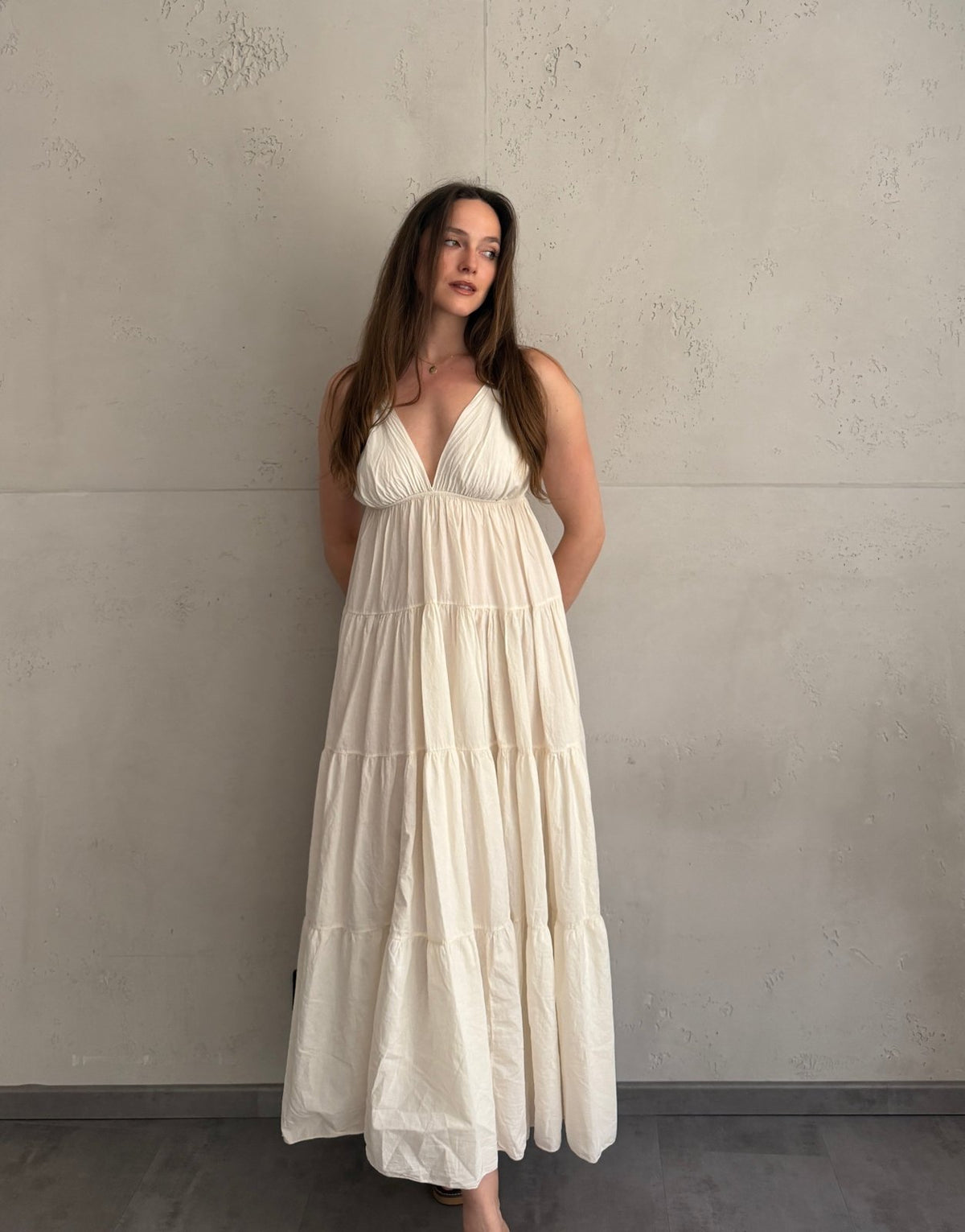 Gestuftes Maxi Kleid mit Spaghettiträgern – 100% Baumwolle in Offwhite - Switch - Fashion