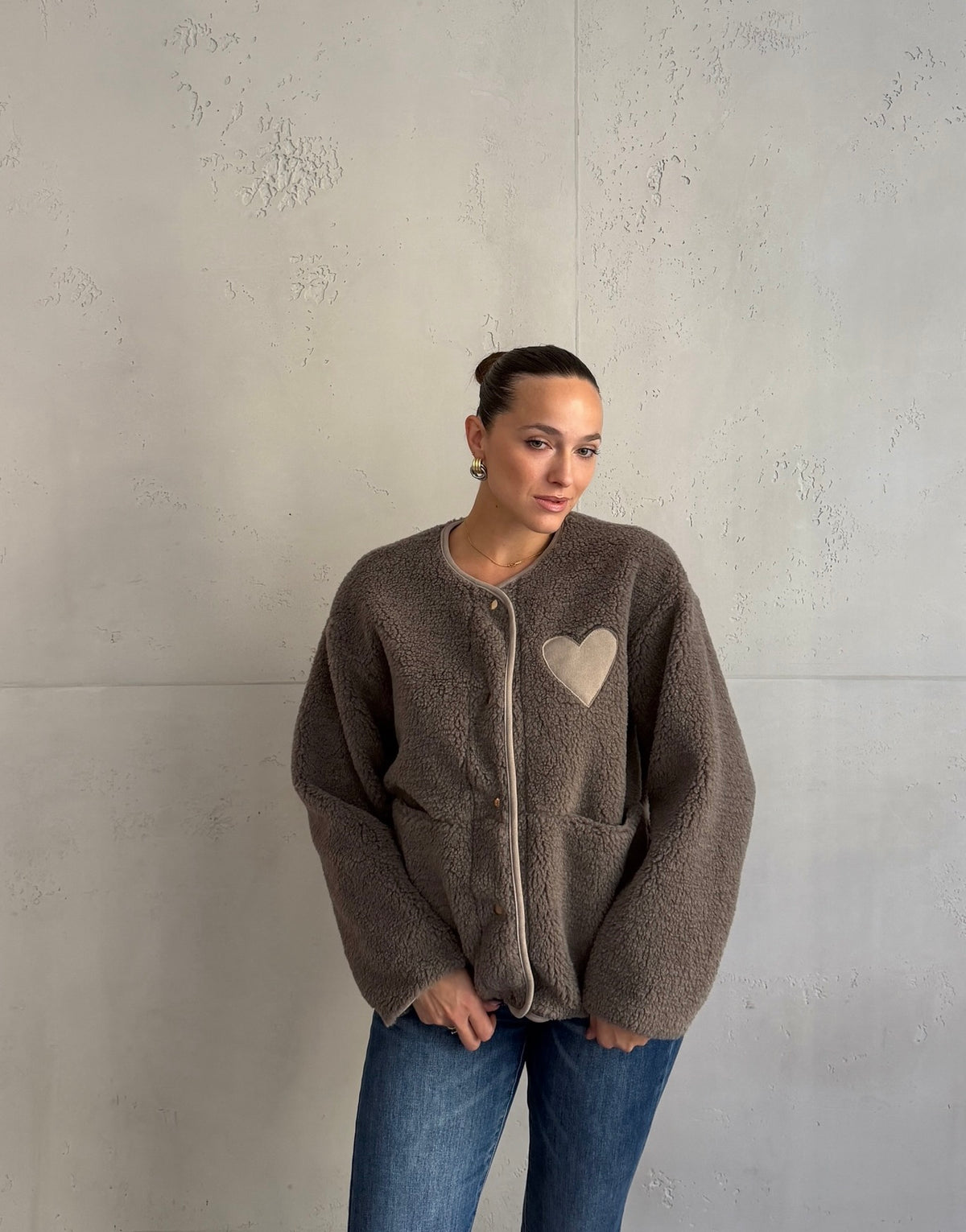 Teddyjacke mit Herz-Stickerei