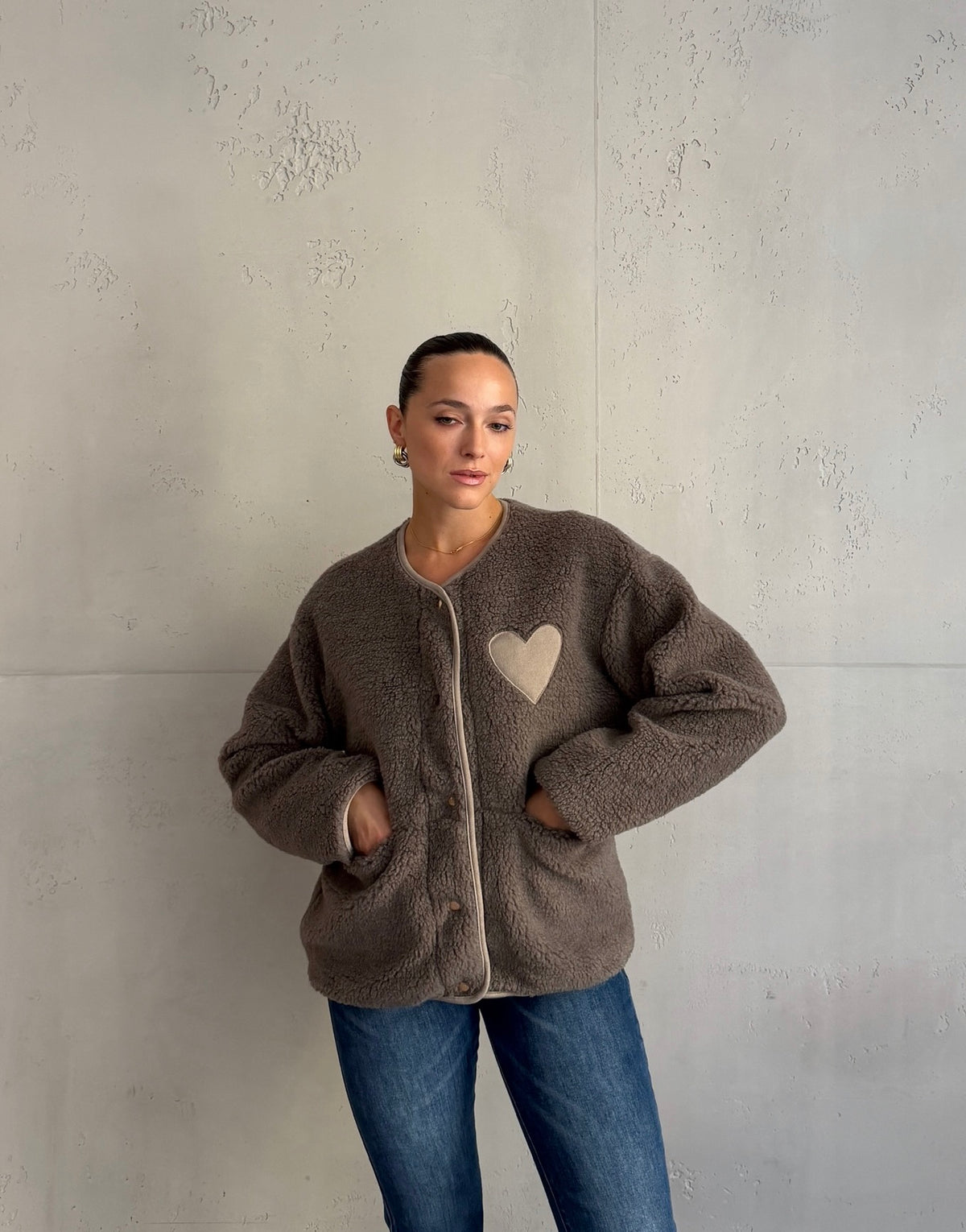 Teddyjacke mit Herz-Stickerei