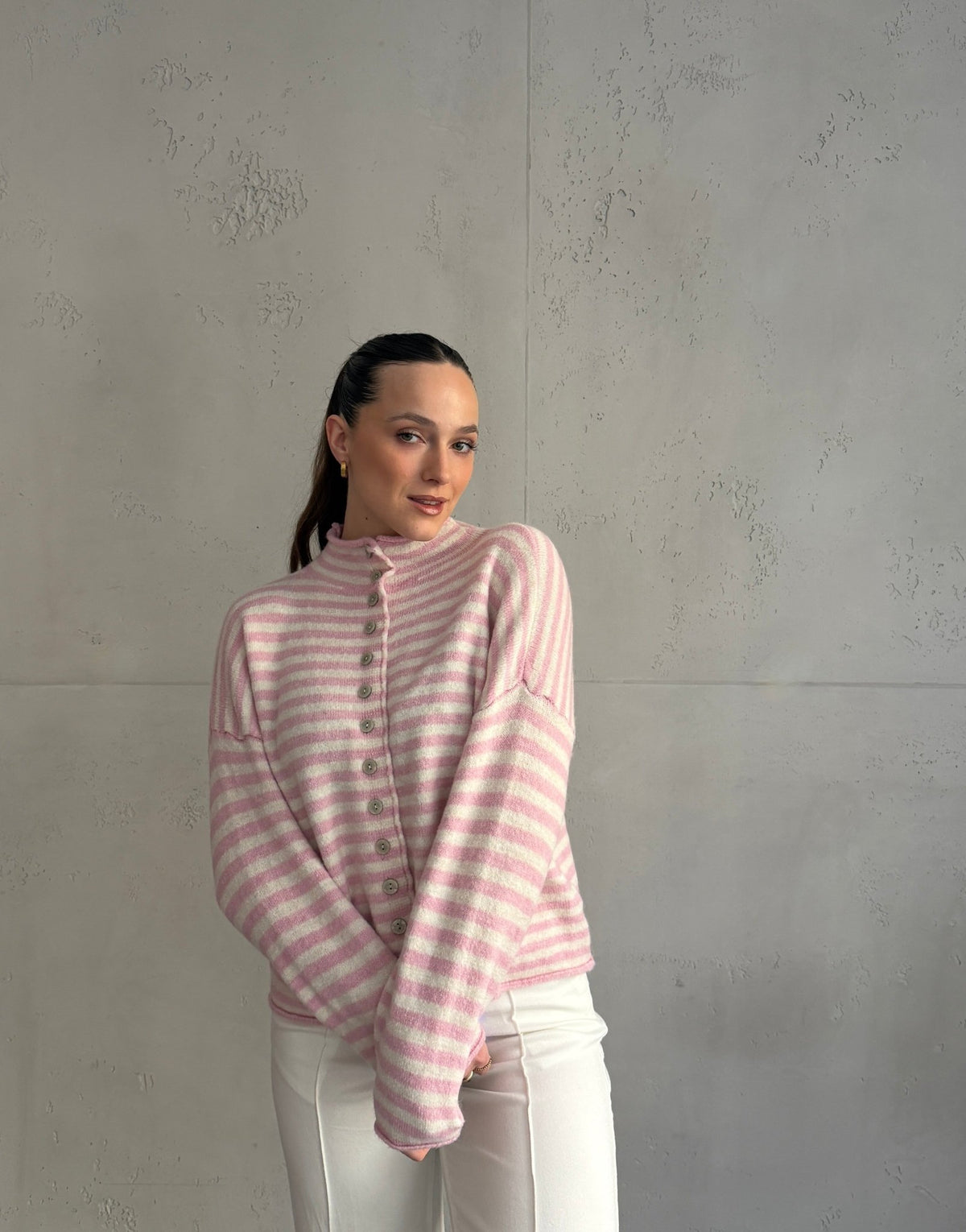 Gestreifte Strickjacke mit Stehkragen & Knöpfen - Switch - Fashion