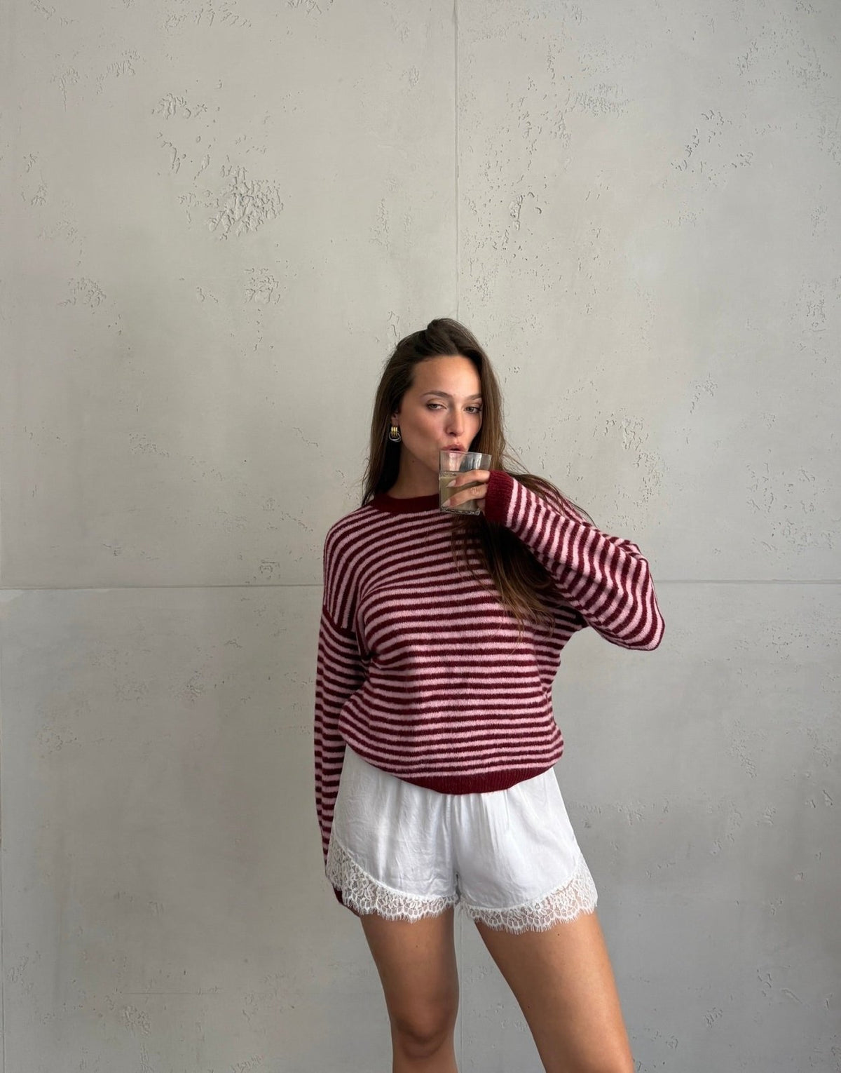 Gestreifter Pullover mit abgesetzter Naht - Switch-Fashion