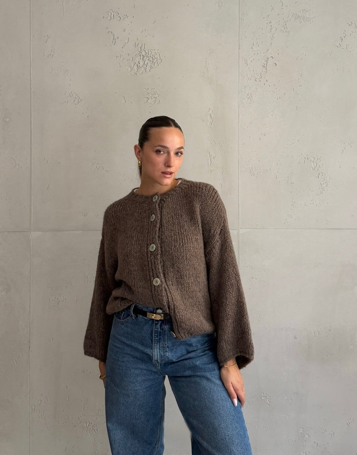 Grobgestrickter Cardigan mit großen Knöpfen - Switch-Fashion
