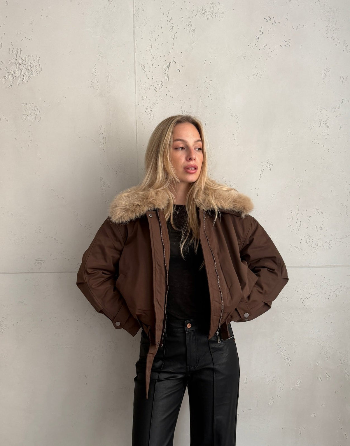 Jacke mit abnehmbarem Fellkragen - Switch-Fashion