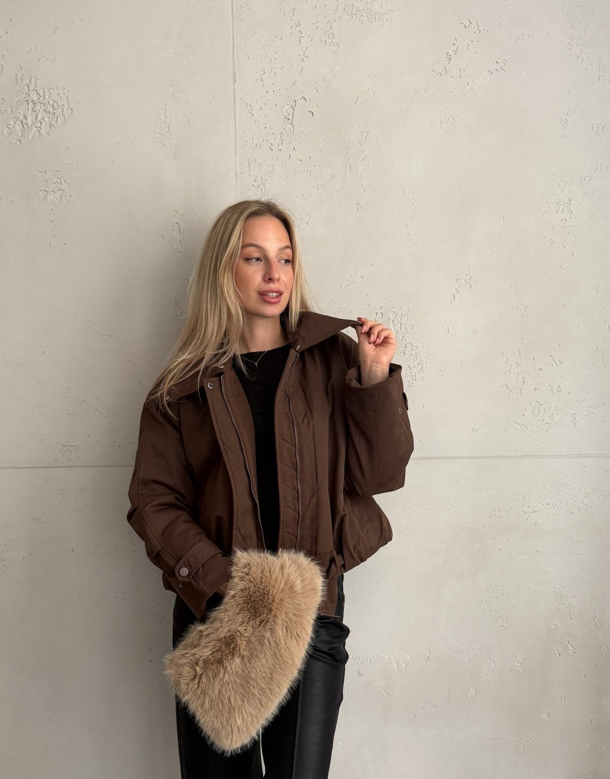 Jacke mit abnehmbarem Fellkragen - Switch-Fashion