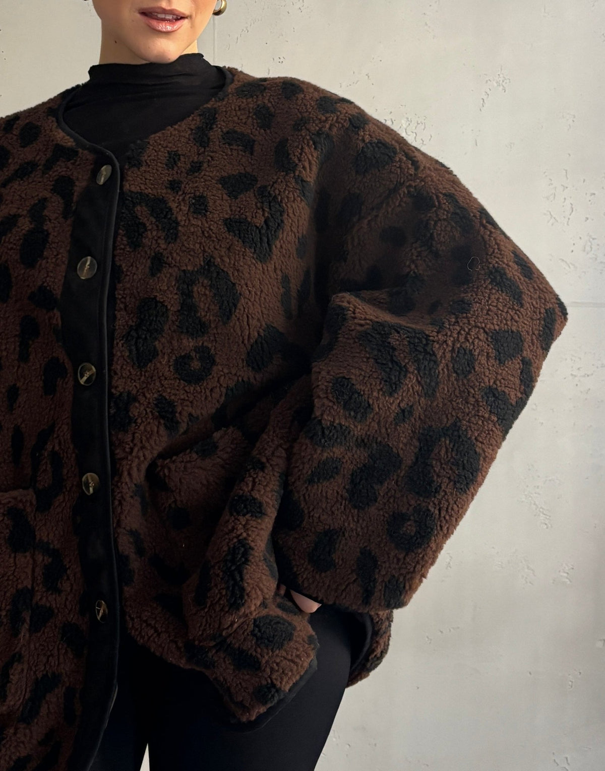 Leo Teddy Jacke mit Knöpfen - Switch - Fashion