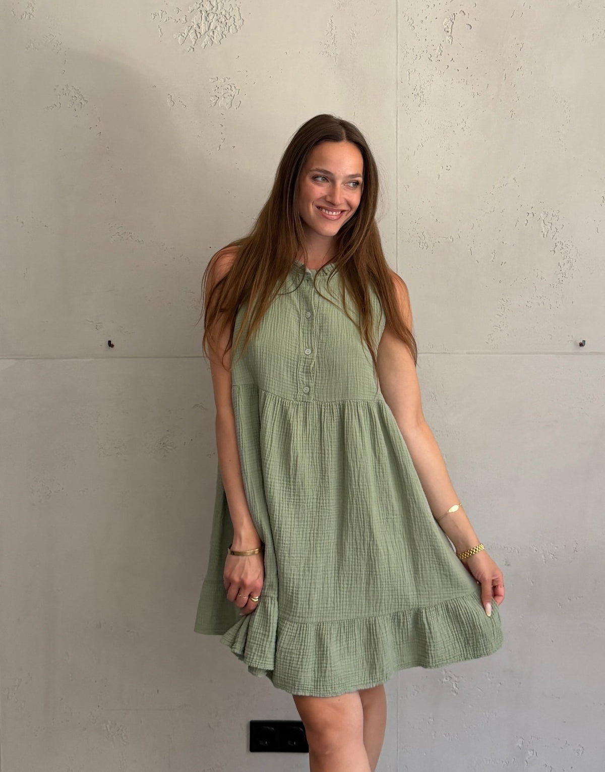 Musselin Minikleid mit Rüschenkragen – Ärmellos, Uni - Switch-Fashion
