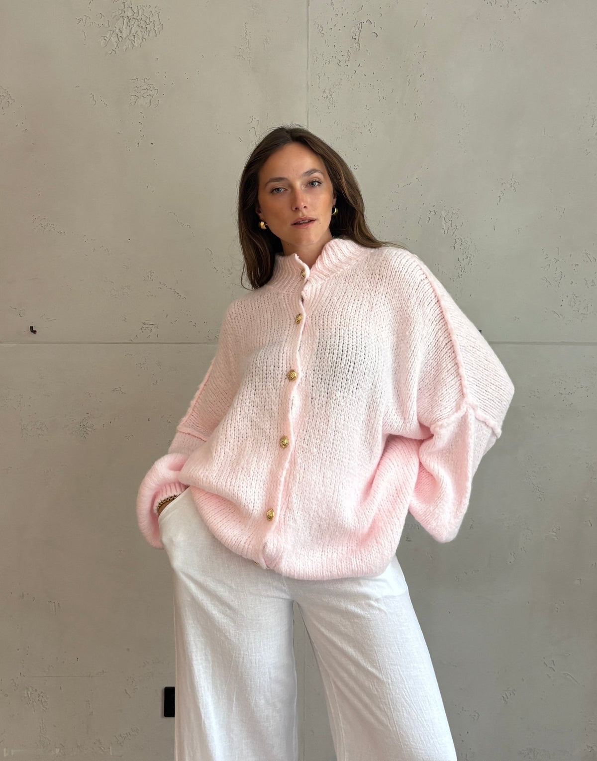 Oversize Strickjacke mit Knöpfen