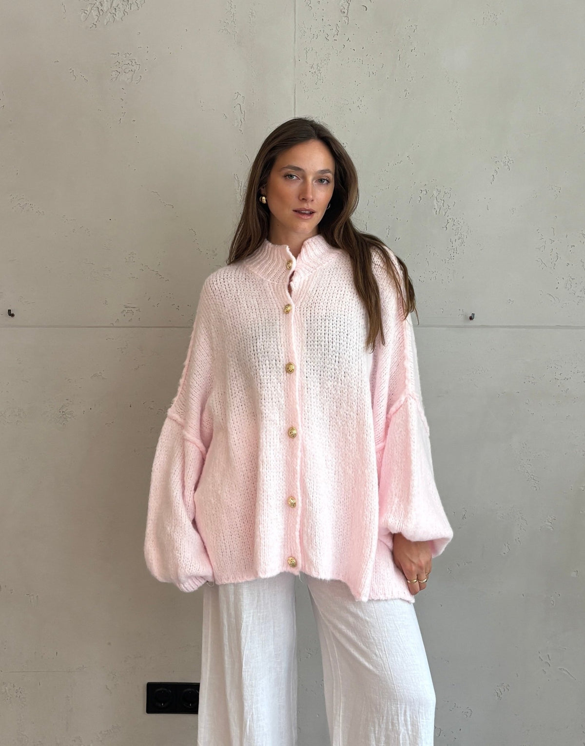 Oversize Strickjacke mit Knöpfen