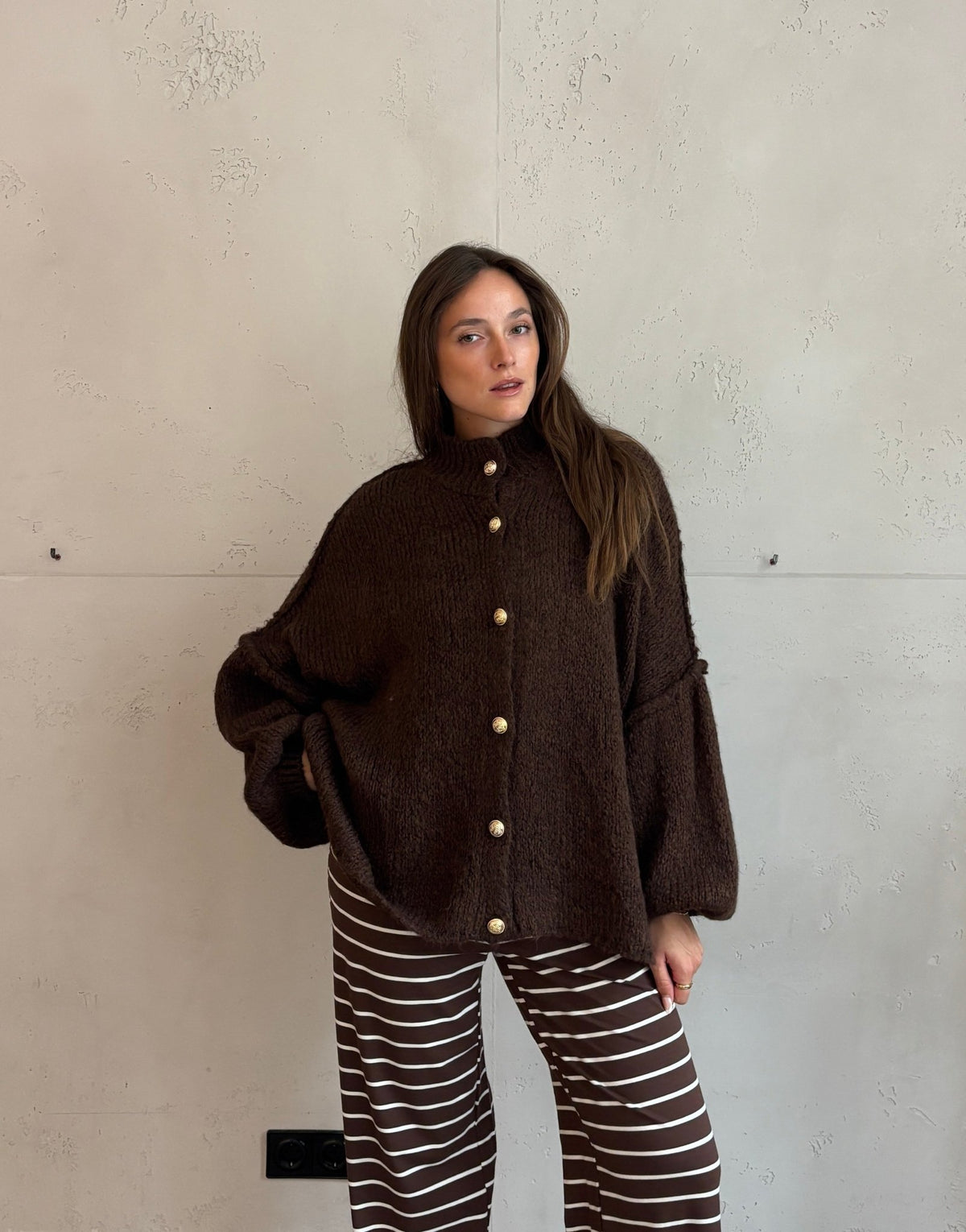 Oversize Strickjacke mit Knöpfen