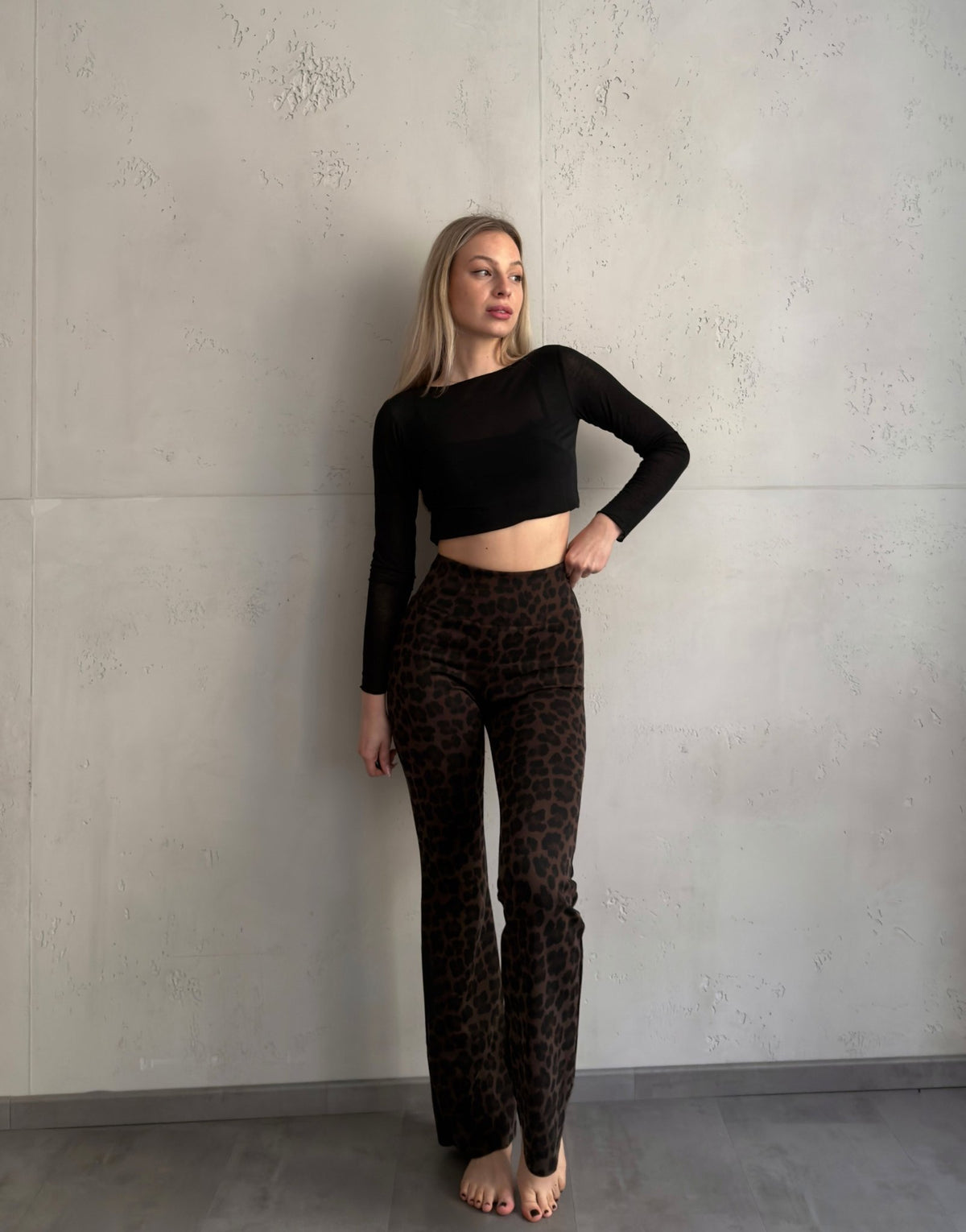 Pilates Leo Leggings mit ausgestelltem Bein - Switch - Fashion