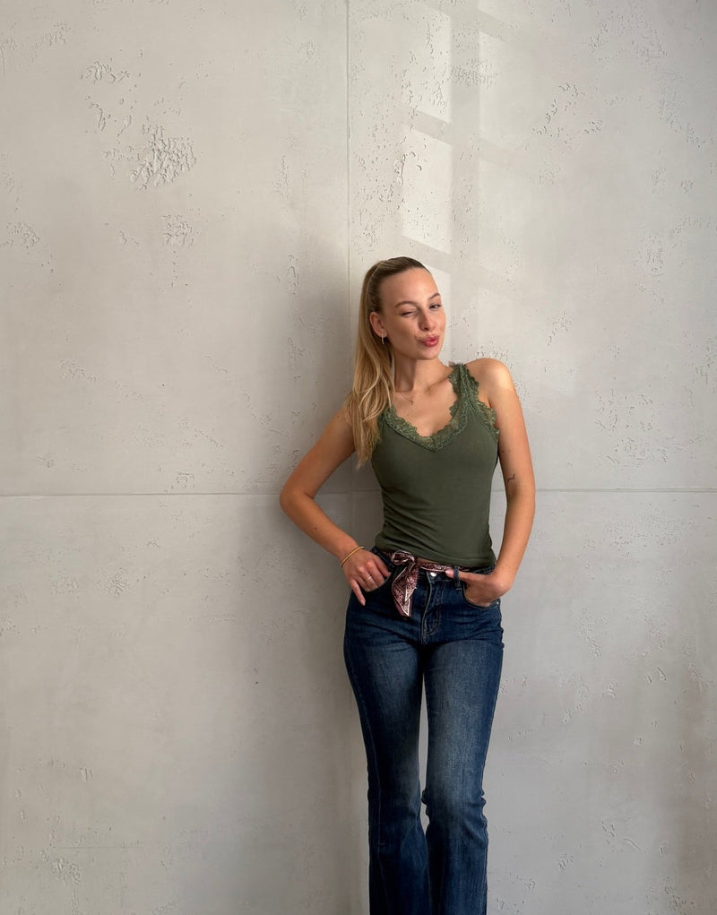 Spitzentop mit Cashmere-Anteil in Khaki